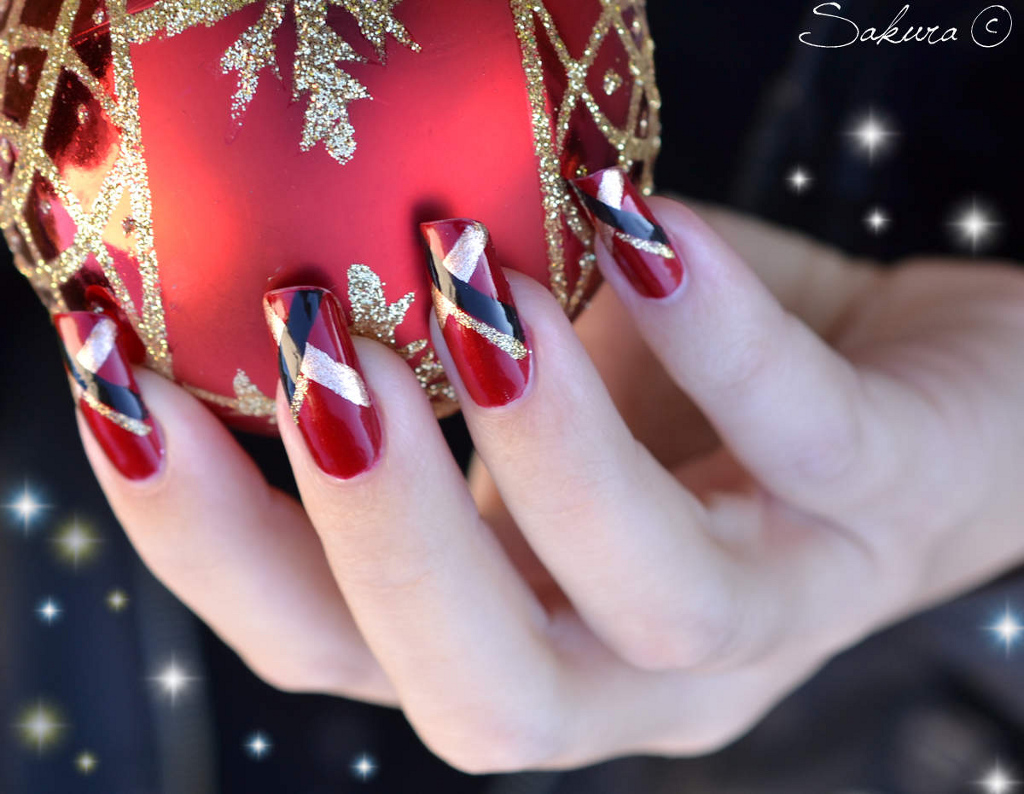 40 Easy Christmas Nail Art Designs All About Christmas