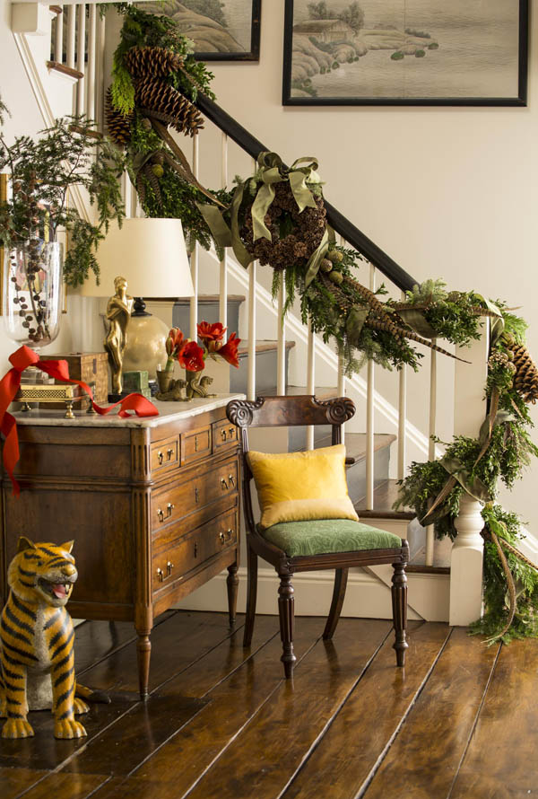 40+ Festive Christmas Banister Decorations Ideas  All About Christmas
