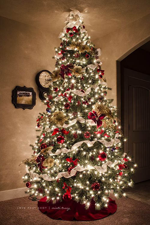 50+ Beautiful and Stunning Christmas Tree Decorating Ideas  All About