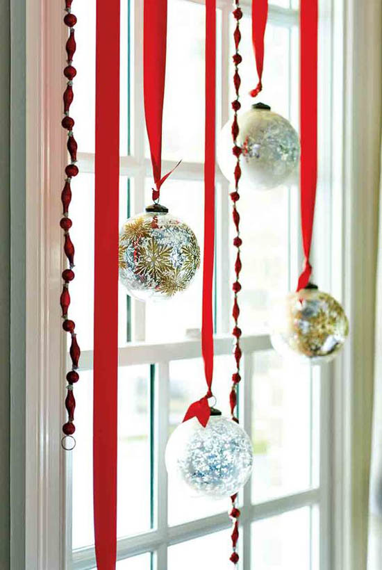 40+ Stunning Christmas Window Decorations Ideas - All About Christmas