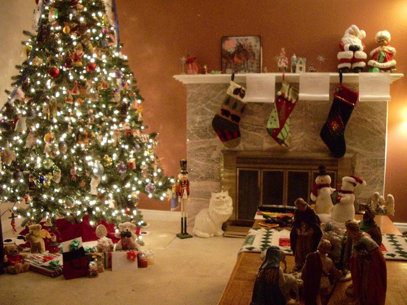 classic-christmas-decoration-living-room