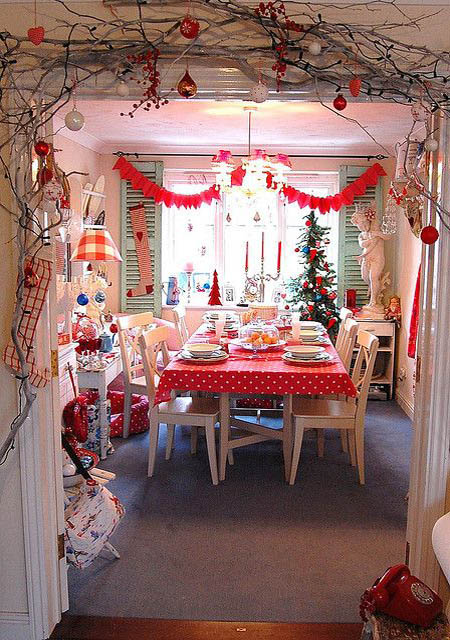 dining-room-christmas-decorations-28