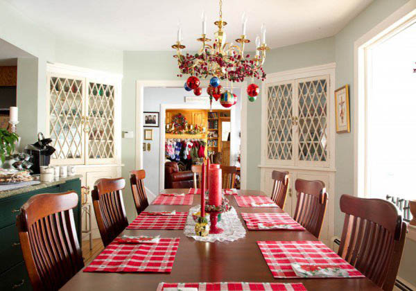 dining-room-christmas-decorations-35