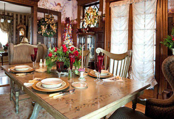 dining-room-christmas-decorations-40