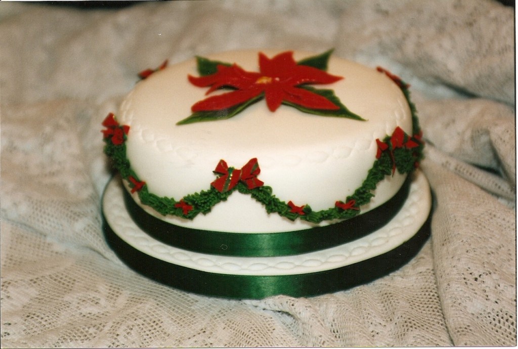 30(Poinsetta-Cake-1024x690)