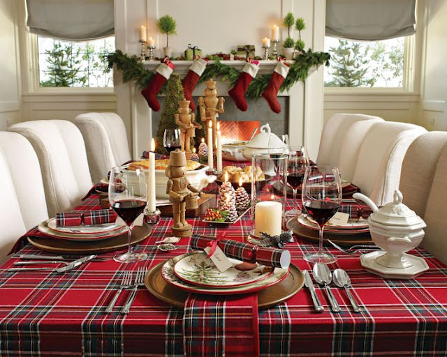 40 Christmas Dinner Table Decoration Ideas - All About Christmas