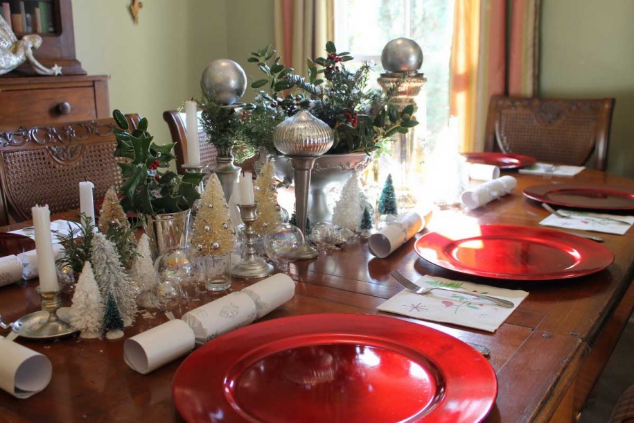 40 Christmas Dinner Table Decoration Ideas - All About Christmas