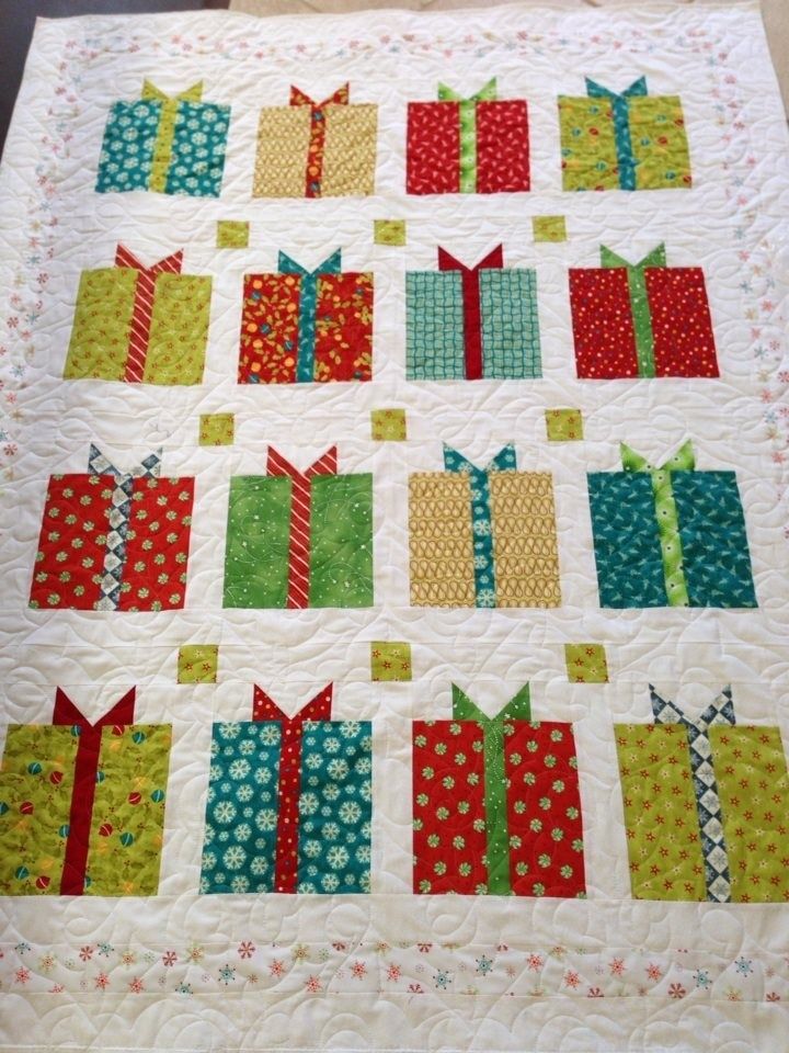 40 Mindblowing Christmas Quilts To Own All About Christmas