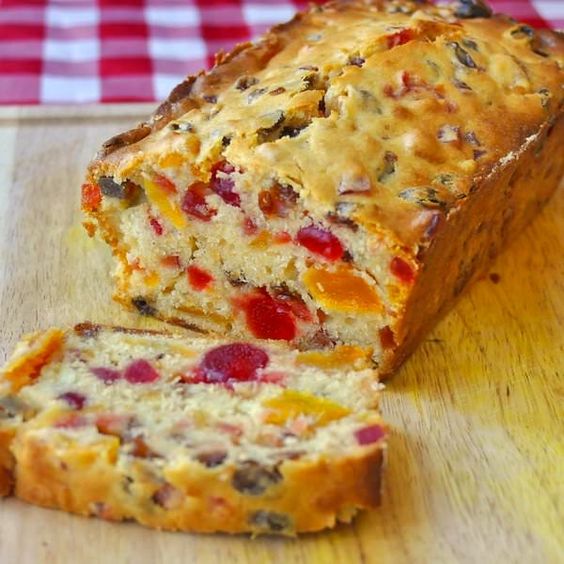 Apricot-Fruitcake