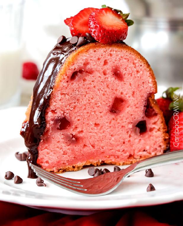 chocolate-covered-strawberry-pound-cake