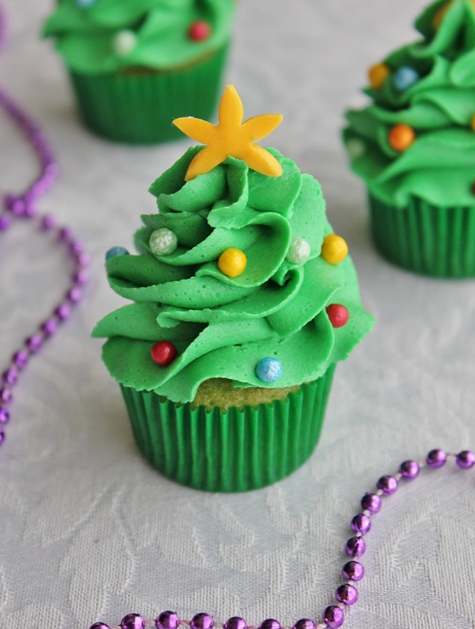 Mini-Christmas-Tree-Cupcake
