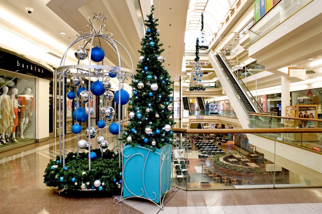 40 Amazing Blue Christmas Decorating Ideas – All About Christmas