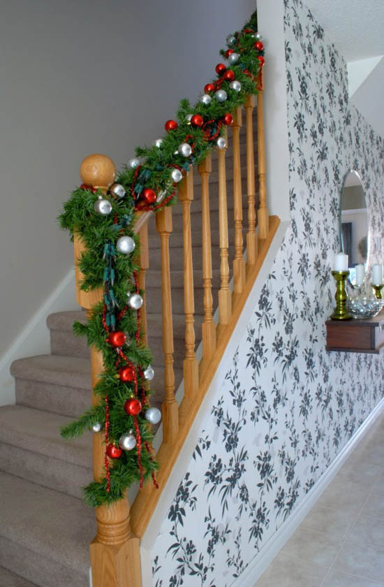 40+ Christmas Garland Decorating Ideas - All About Christmas