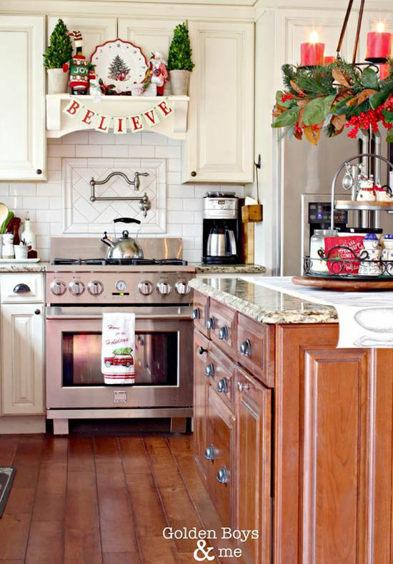 30+ Stunning Christmas Kitchen Decorating Ideas - All About Christmas