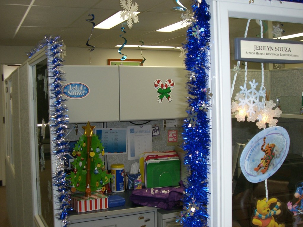 40 Office Christmas Decorating Ideas – All About Christmas