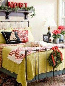 35 Mesmerizing Christmas Bedroom Decorating Ideas – All About Christmas