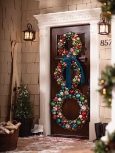 40 Appealing Christmas Main Door Decoration Ideas – All About Christmas