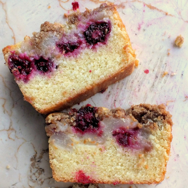 summer-pear-blackberry-crumb-cake